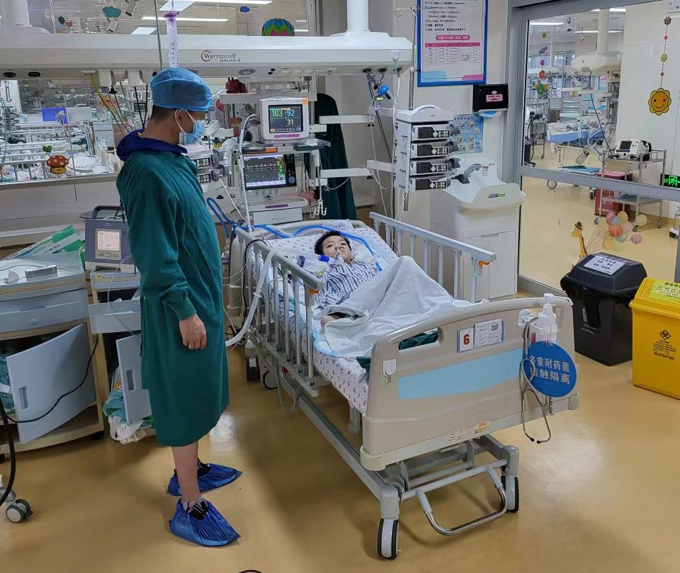 灵寿县跨省救护车出租公司